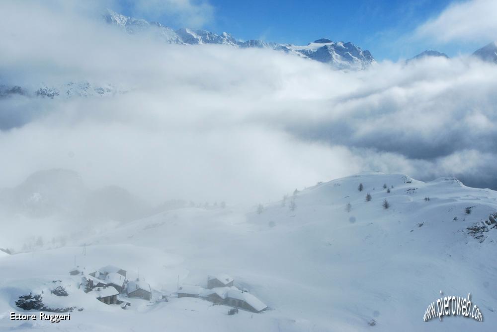 19 - vista da sopra le roccette.JPG